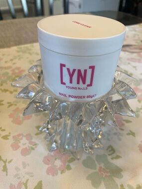 Brand New Young Nails Acrylic Core Clear Nail Powder - Smooth Finish 85 gram